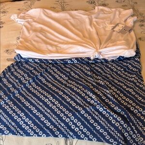 CUTE Spring Outfit - White Knot Front T-Shirt (NWT) & Maxi Skirt - 2XL